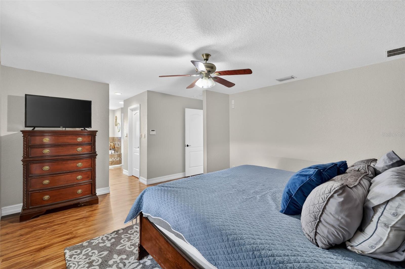 Image 19 of 26 For 35043 Silver Oak Drive