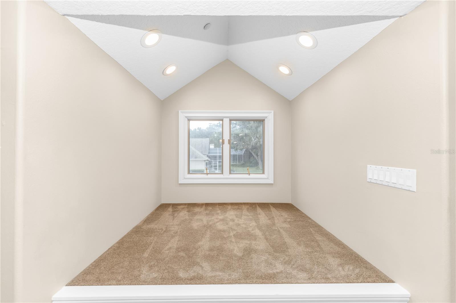 Image 43 of 64 For 34301 Parkview Avenue