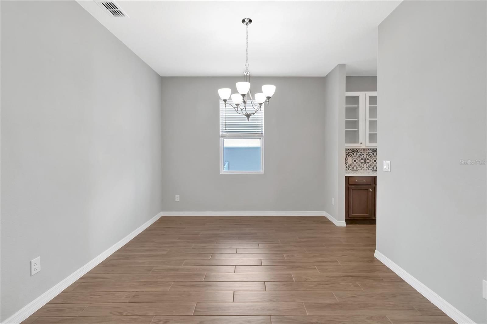 Image 13 of 72 For 2290 Endeavor Way