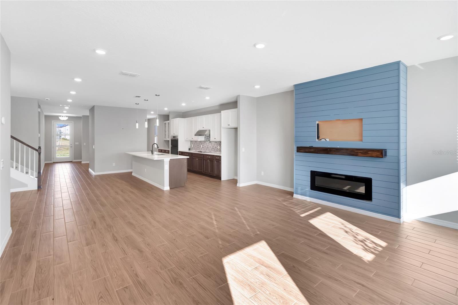 Image 24 of 72 For 2290 Endeavor Way