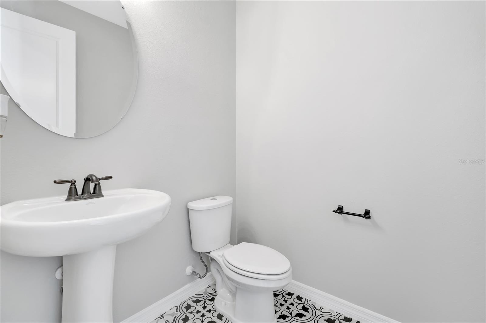 Image 29 of 72 For 2290 Endeavor Way