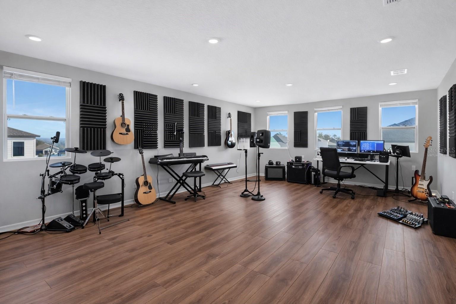 Image 47 of 72 For 2290 Endeavor Way