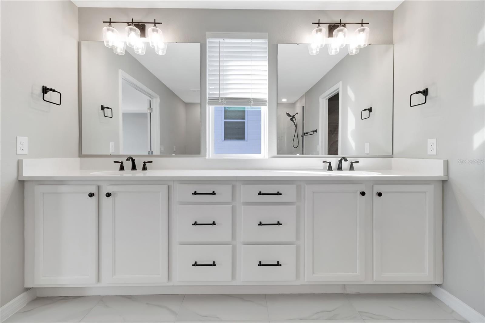 Image 54 of 72 For 2290 Endeavor Way