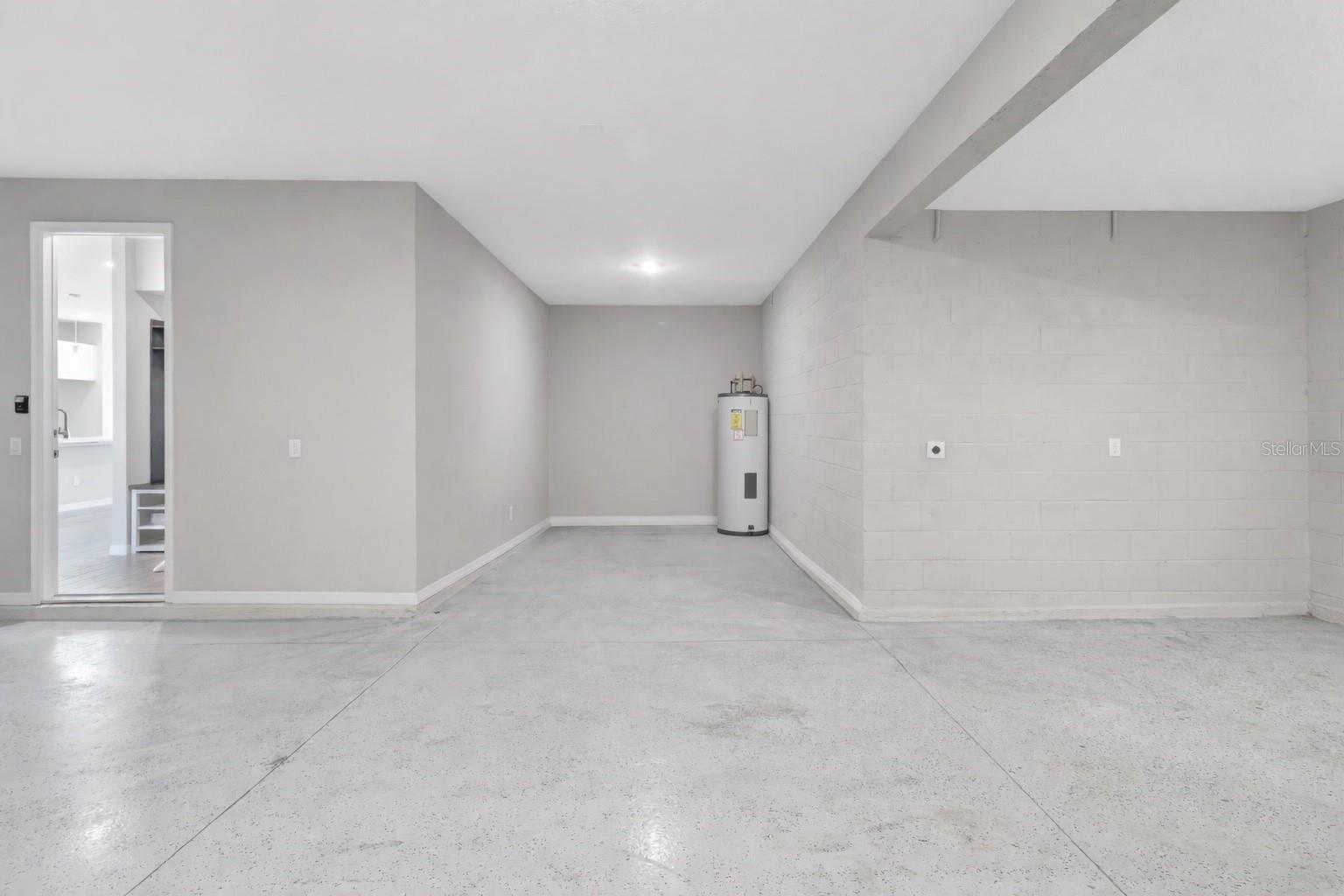 Image 59 of 72 For 2290 Endeavor Way