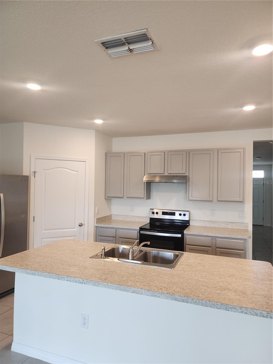 Image 3 of 5 For 1645 Buttonwood Way