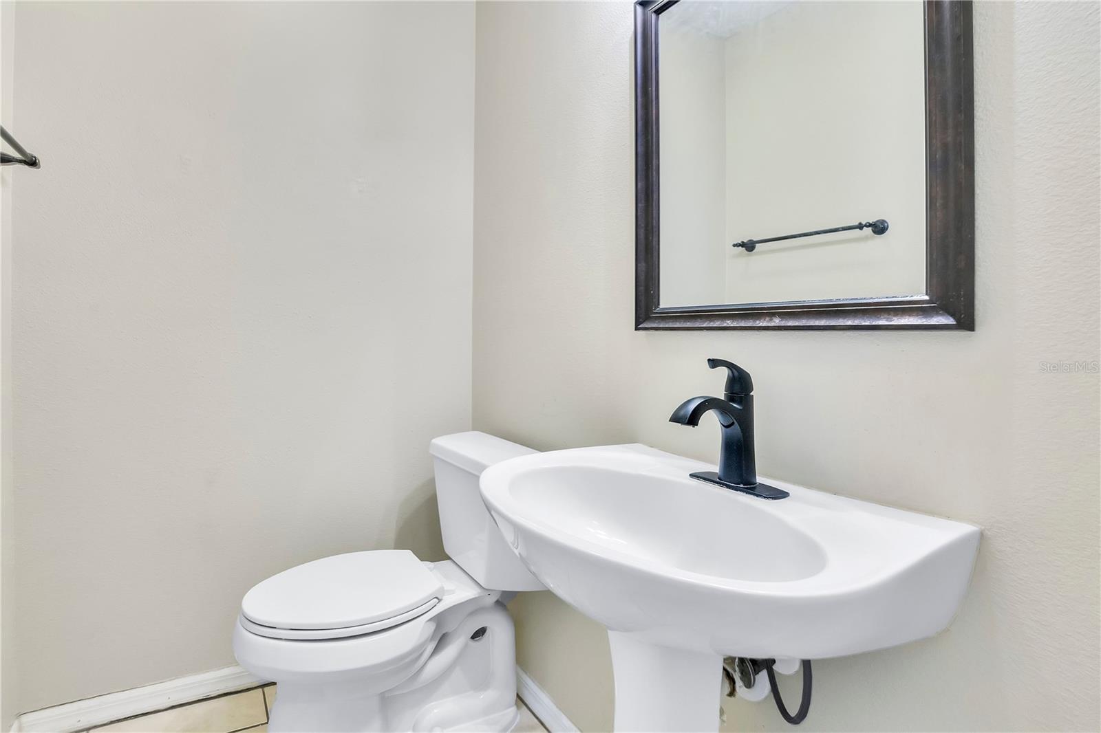 Image 10 of 34 For 1922 Sherbourne Street