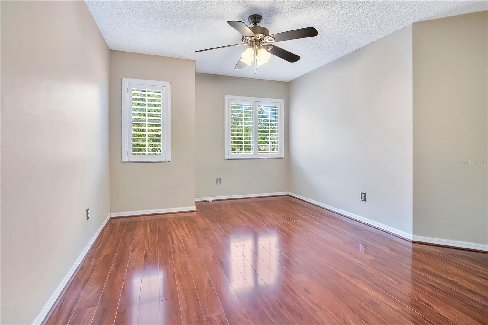 Image 15 of 34 For 1922 Sherbourne Street