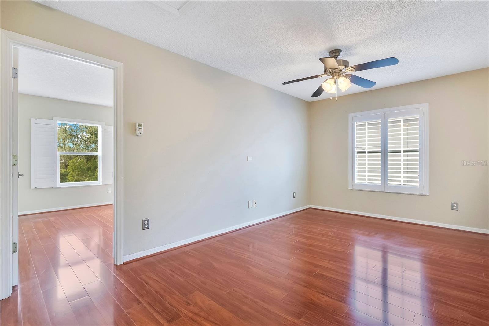 Image 19 of 34 For 1922 Sherbourne Street