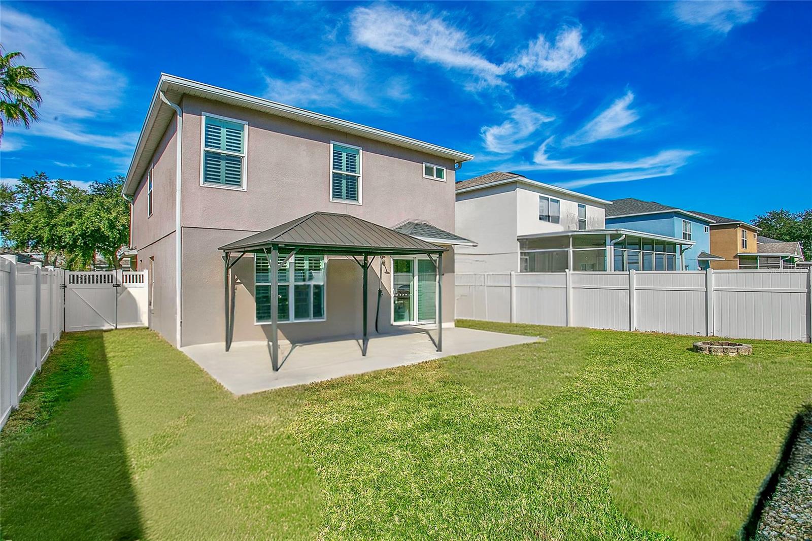 Image 23 of 34 For 1922 Sherbourne Street