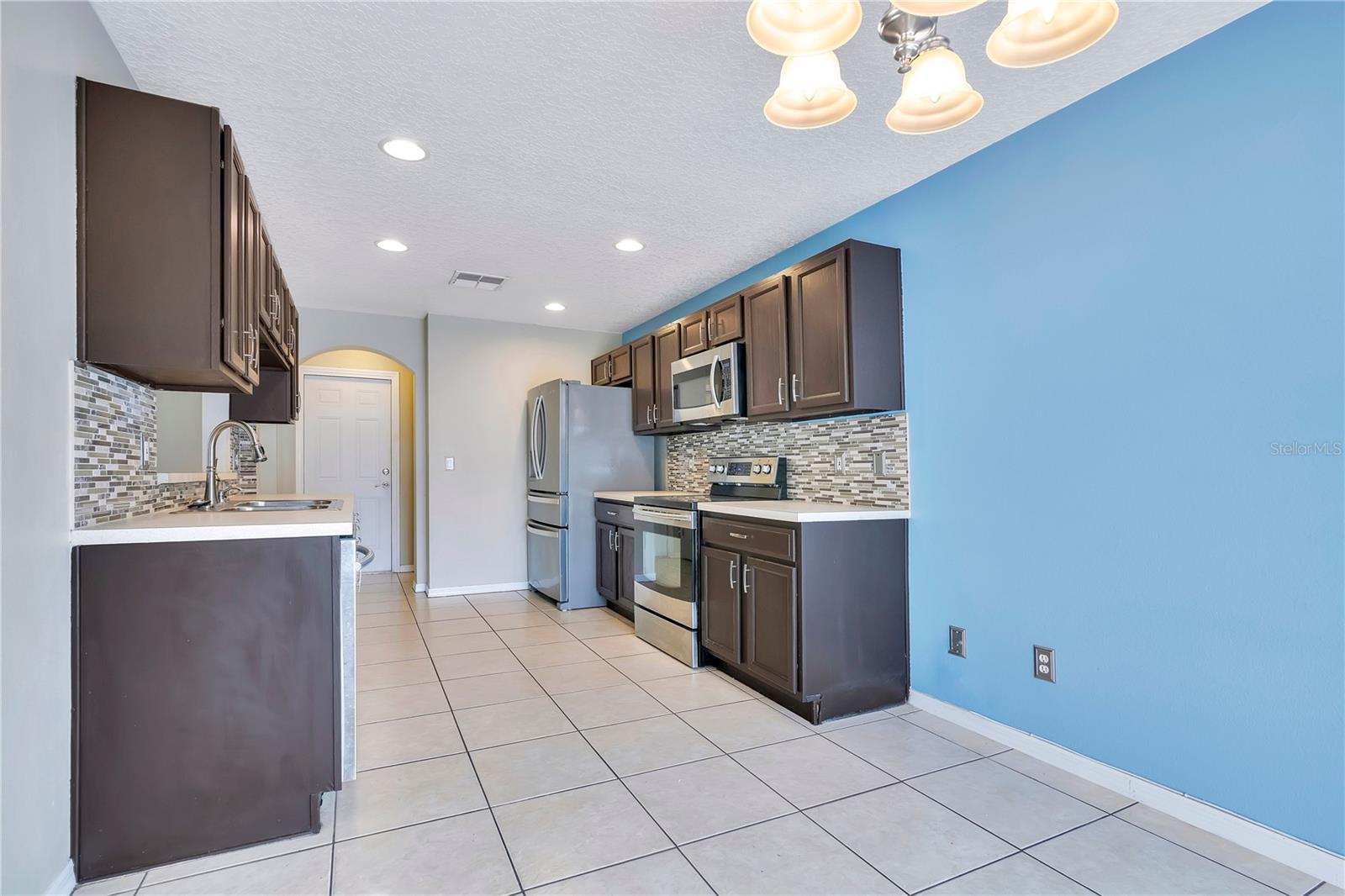 Image 7 of 34 For 1922 Sherbourne Street