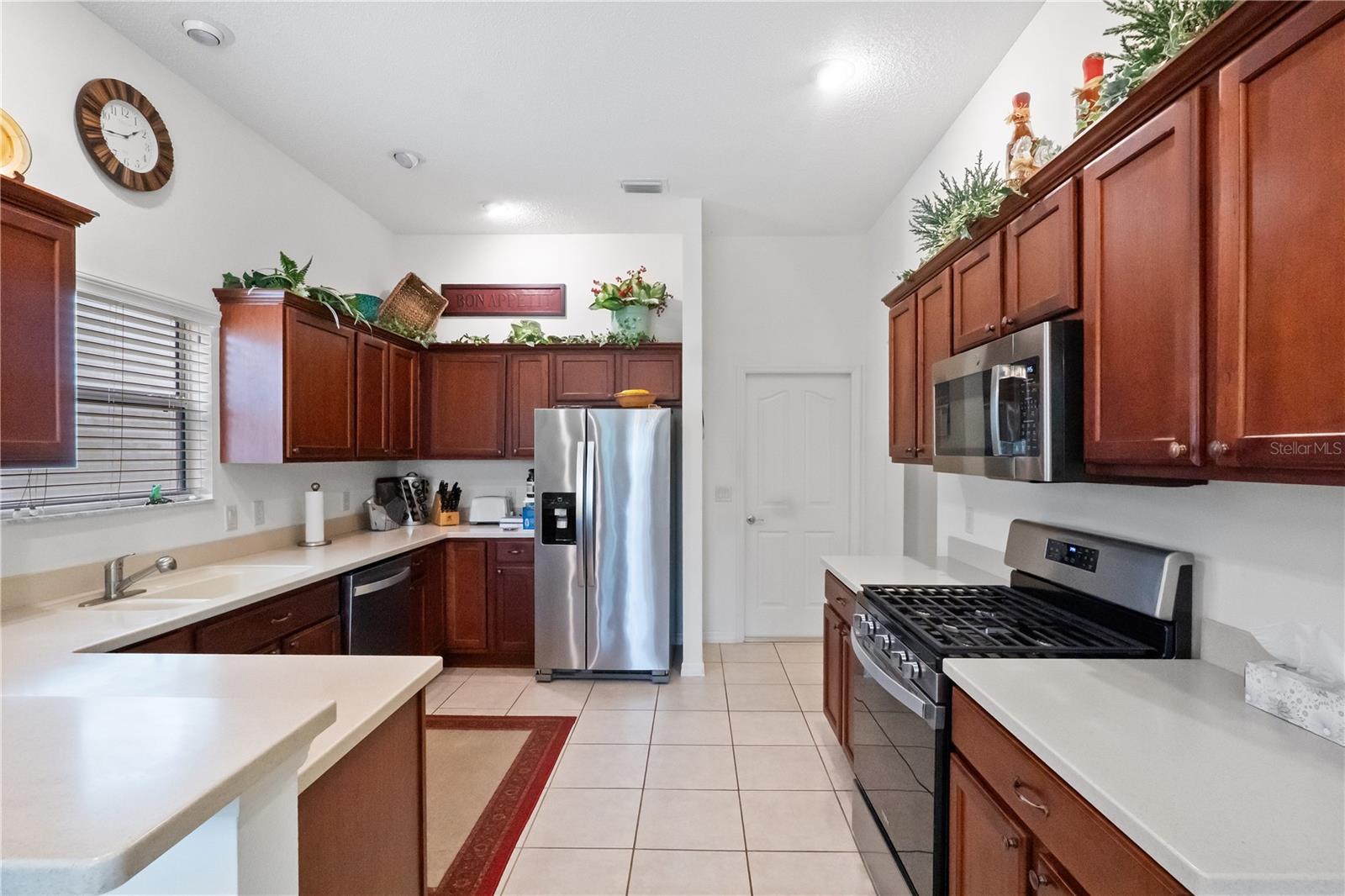 Image 14 of 31 For 298 Society Hill Circle