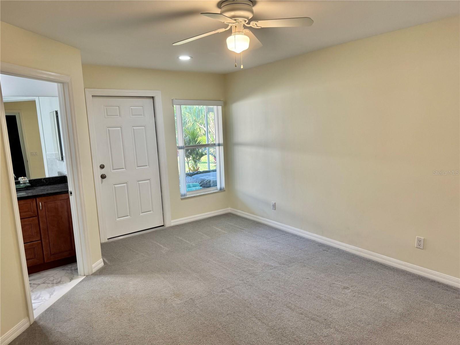 Image 18 of 42 For 33635 Jeffery Court