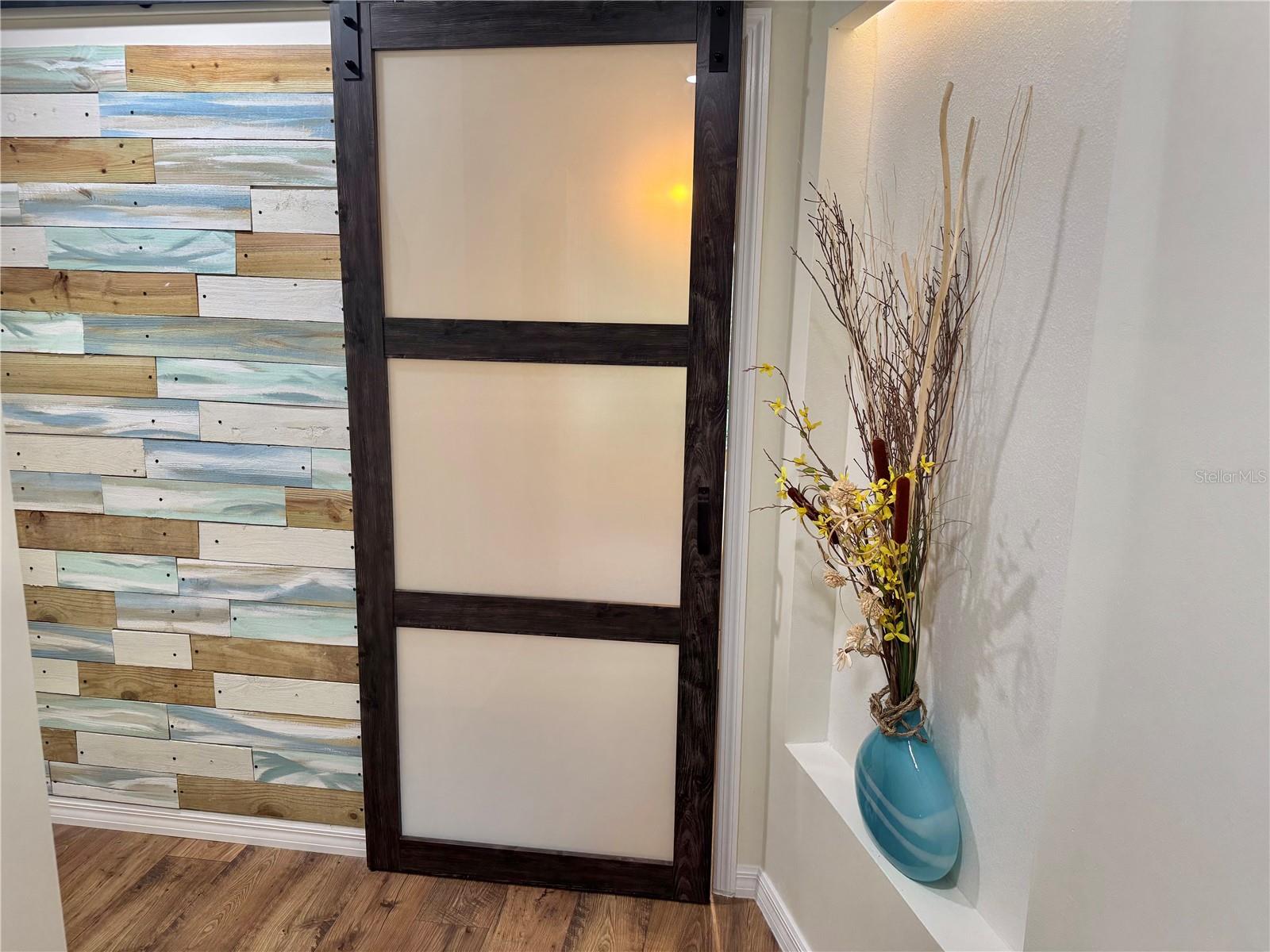 Image 21 of 42 For 33635 Jeffery Court