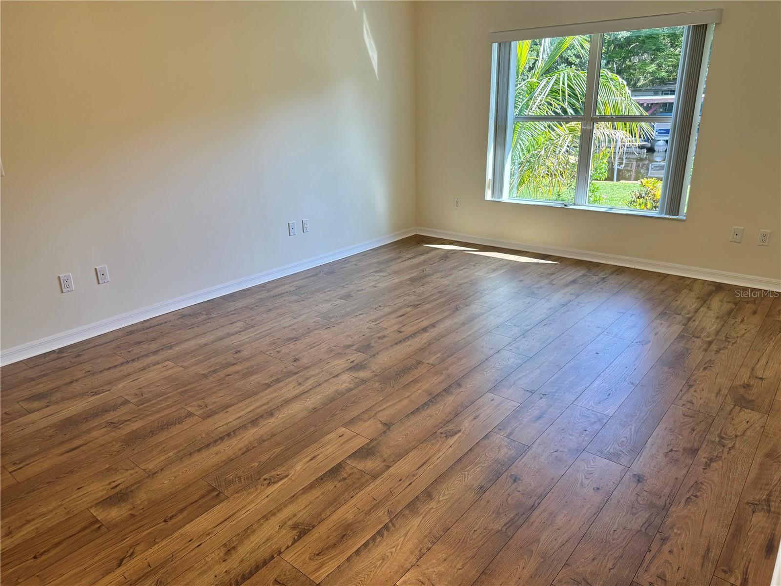 Image 25 of 42 For 33635 Jeffery Court