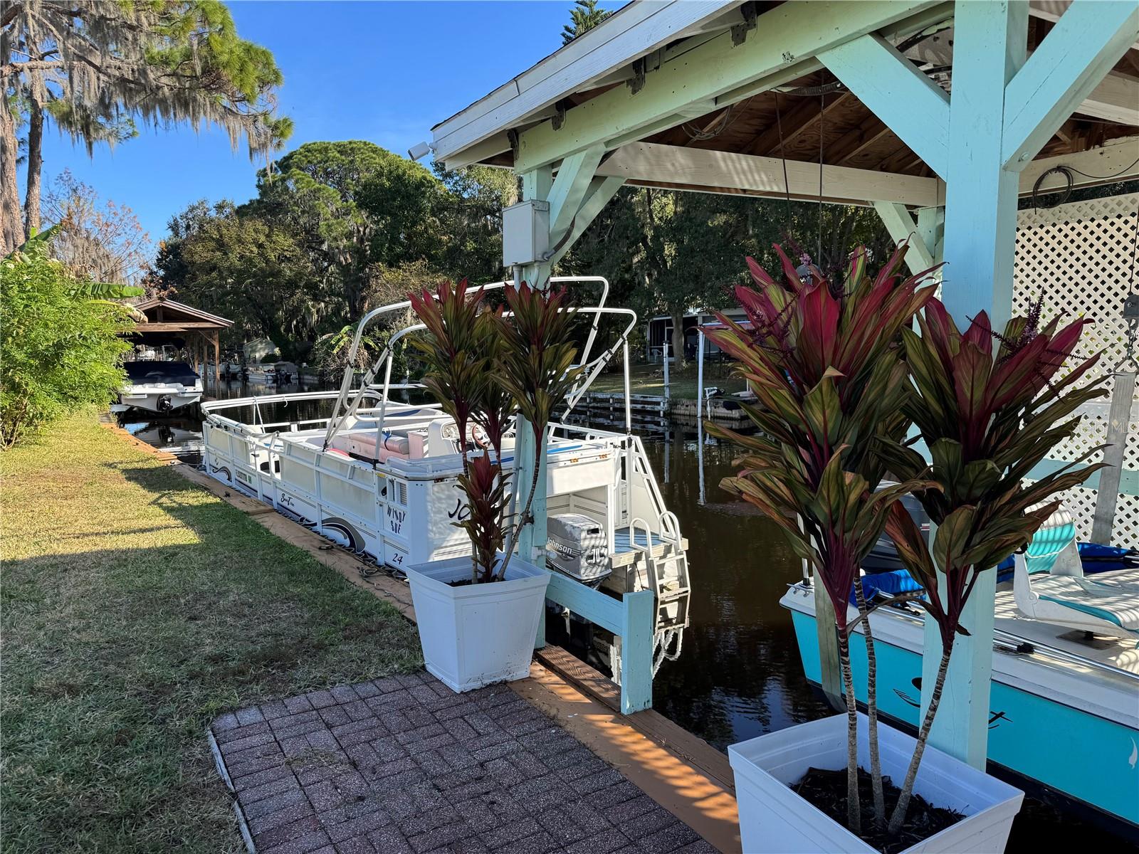 Image 5 of 42 For 33635 Jeffery Court