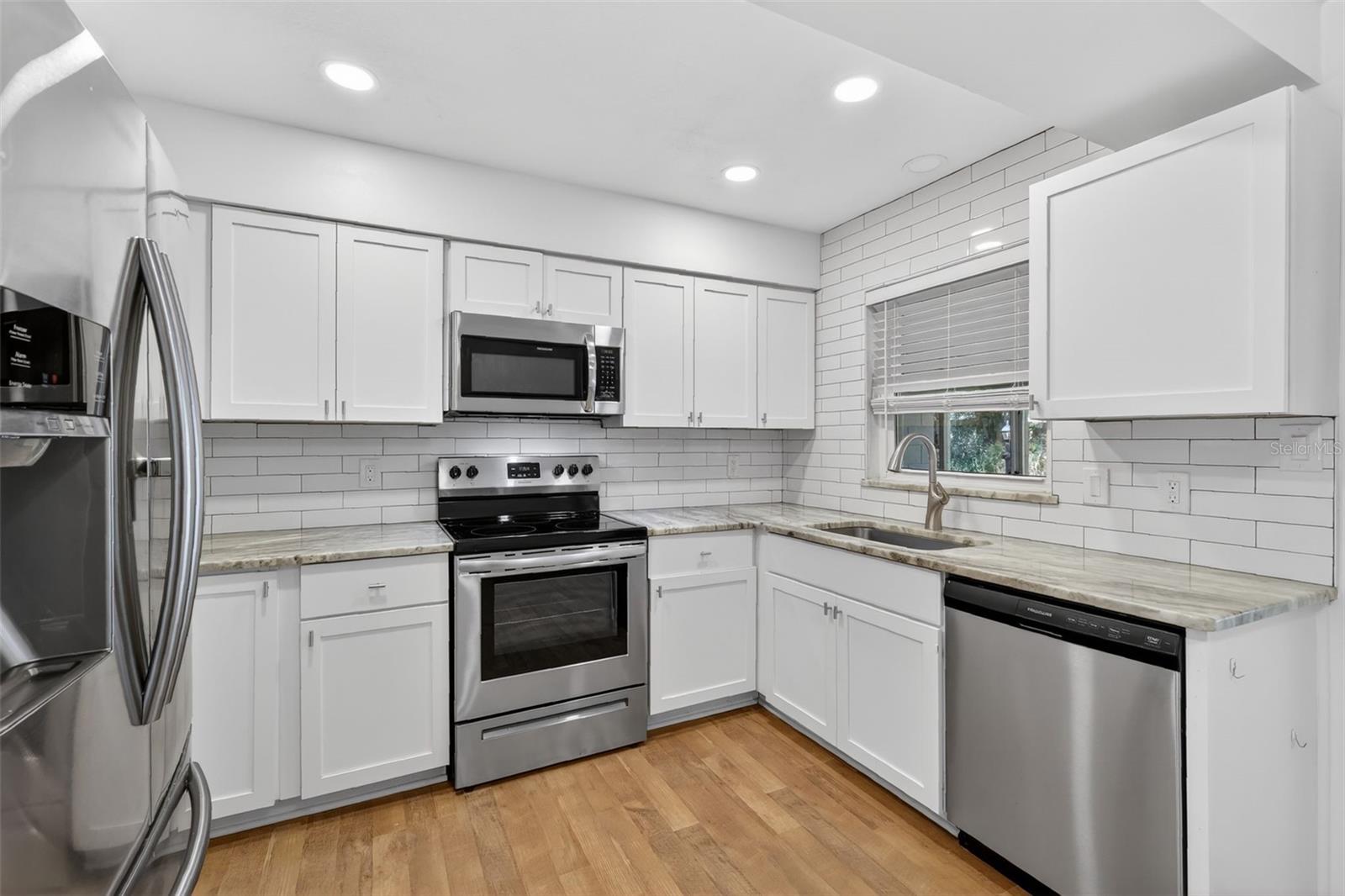 Image 10 of 40 For 423 10th Avenue