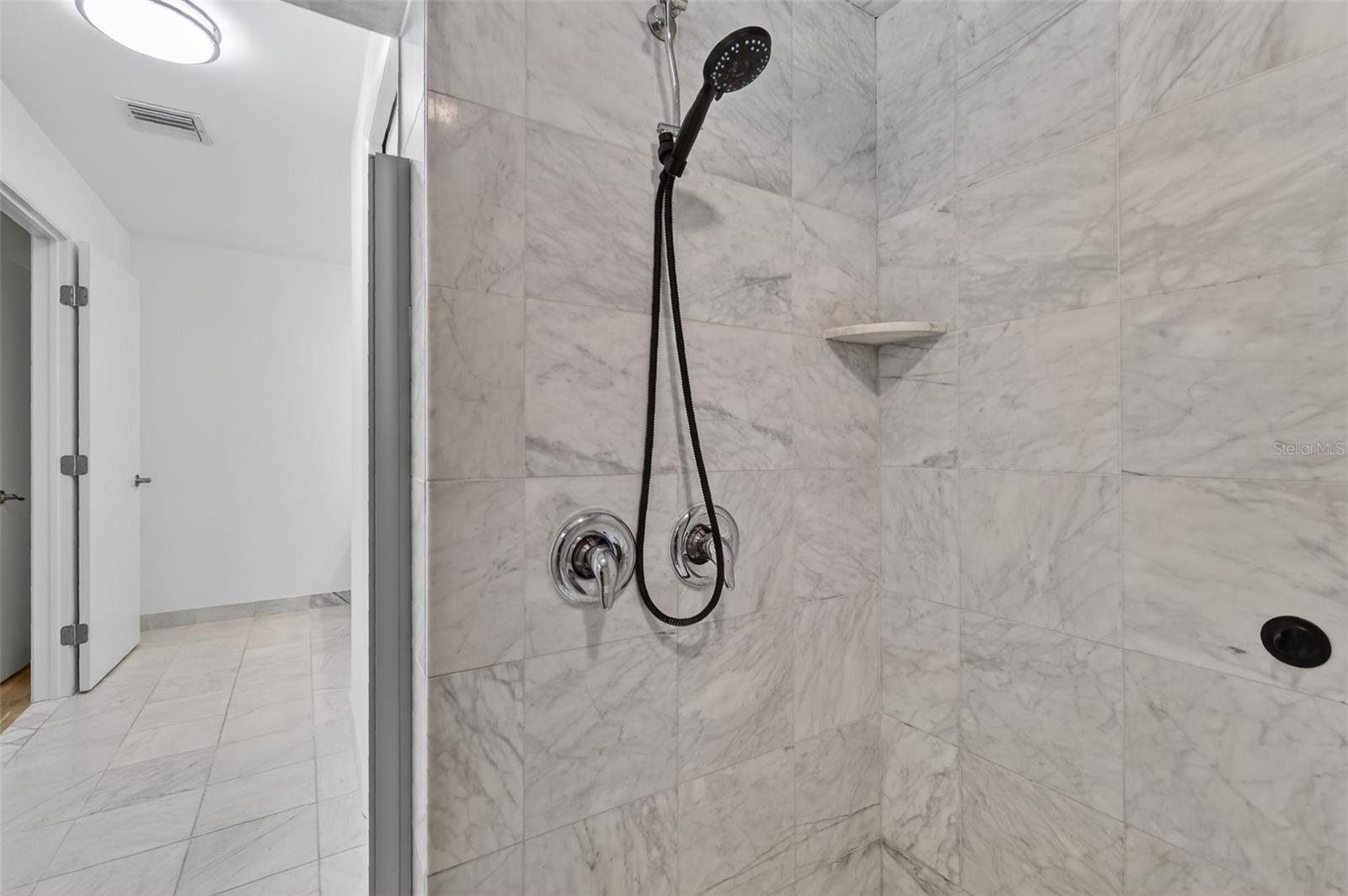 Image 19 of 40 For 423 10th Avenue