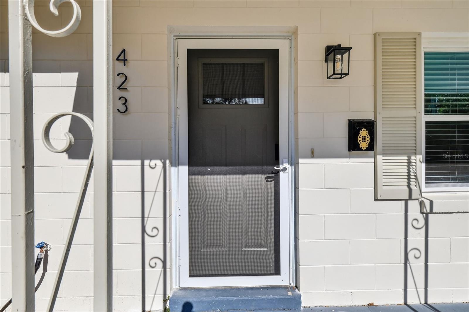 Image 4 of 40 For 423 10th Avenue