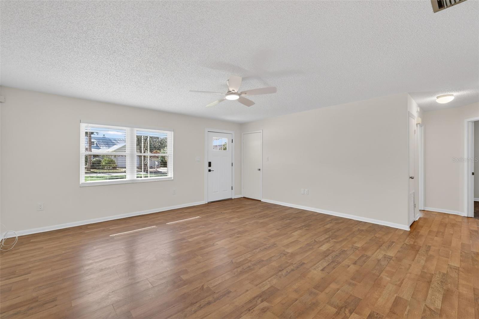 Image 7 of 40 For 423 10th Avenue