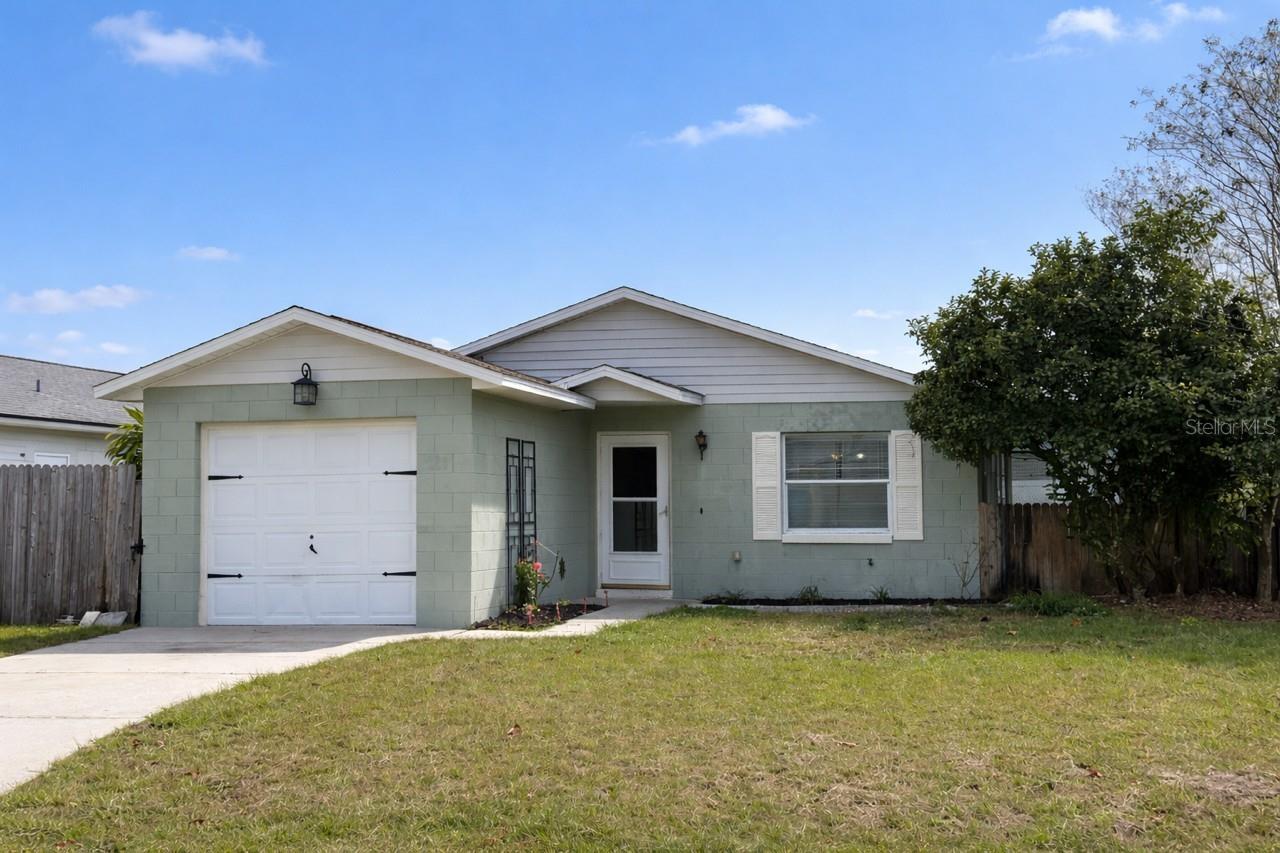 Details for 21 Cayman Circle, UMATILLA, FL 32784