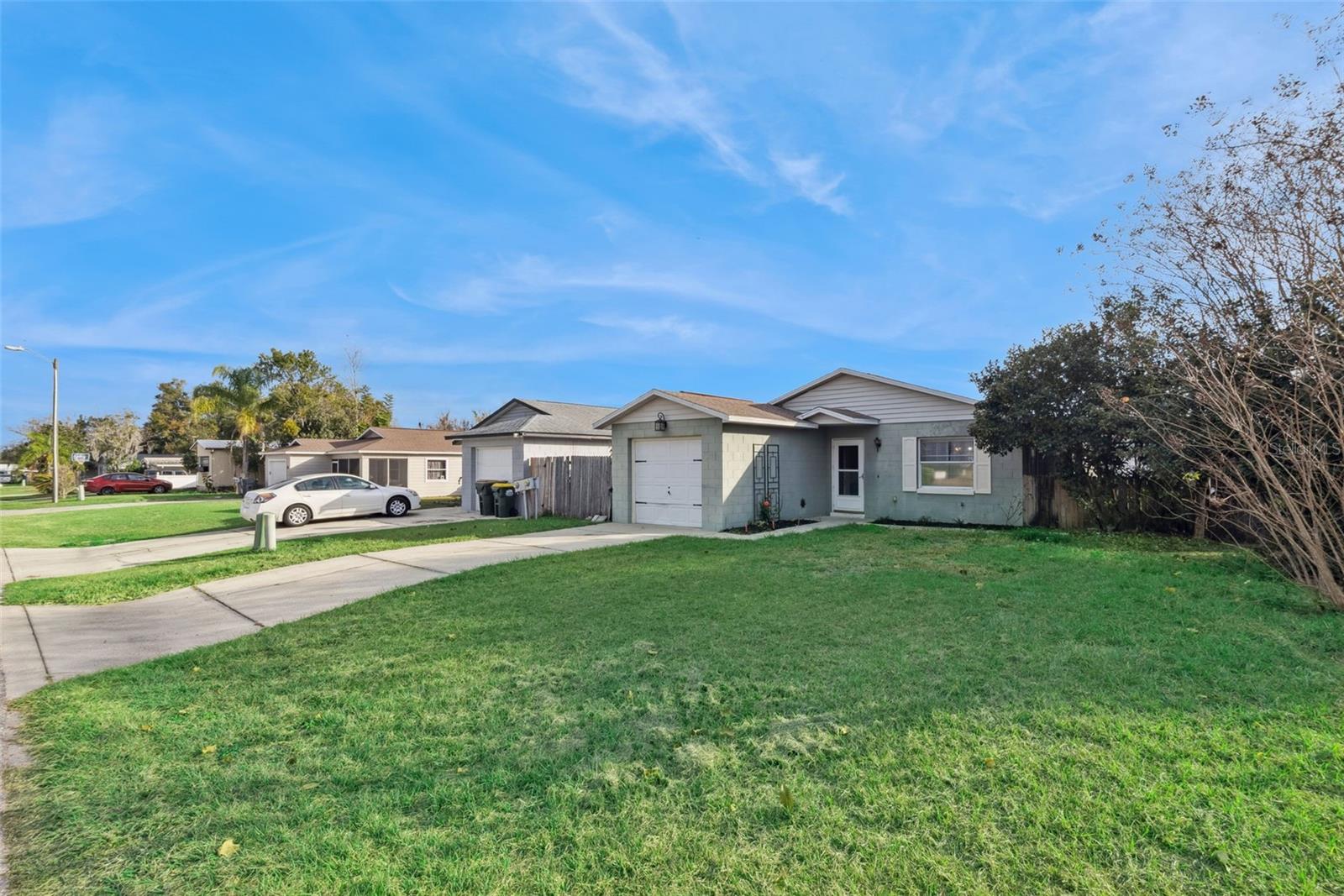 Image 14 of 21 For 21 Cayman Circle