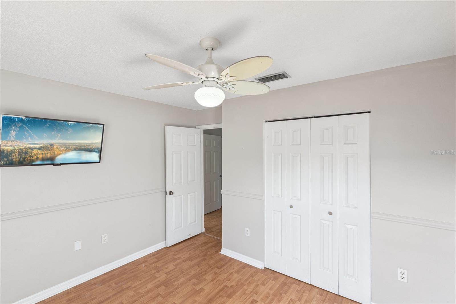 Image 16 of 21 For 21 Cayman Circle