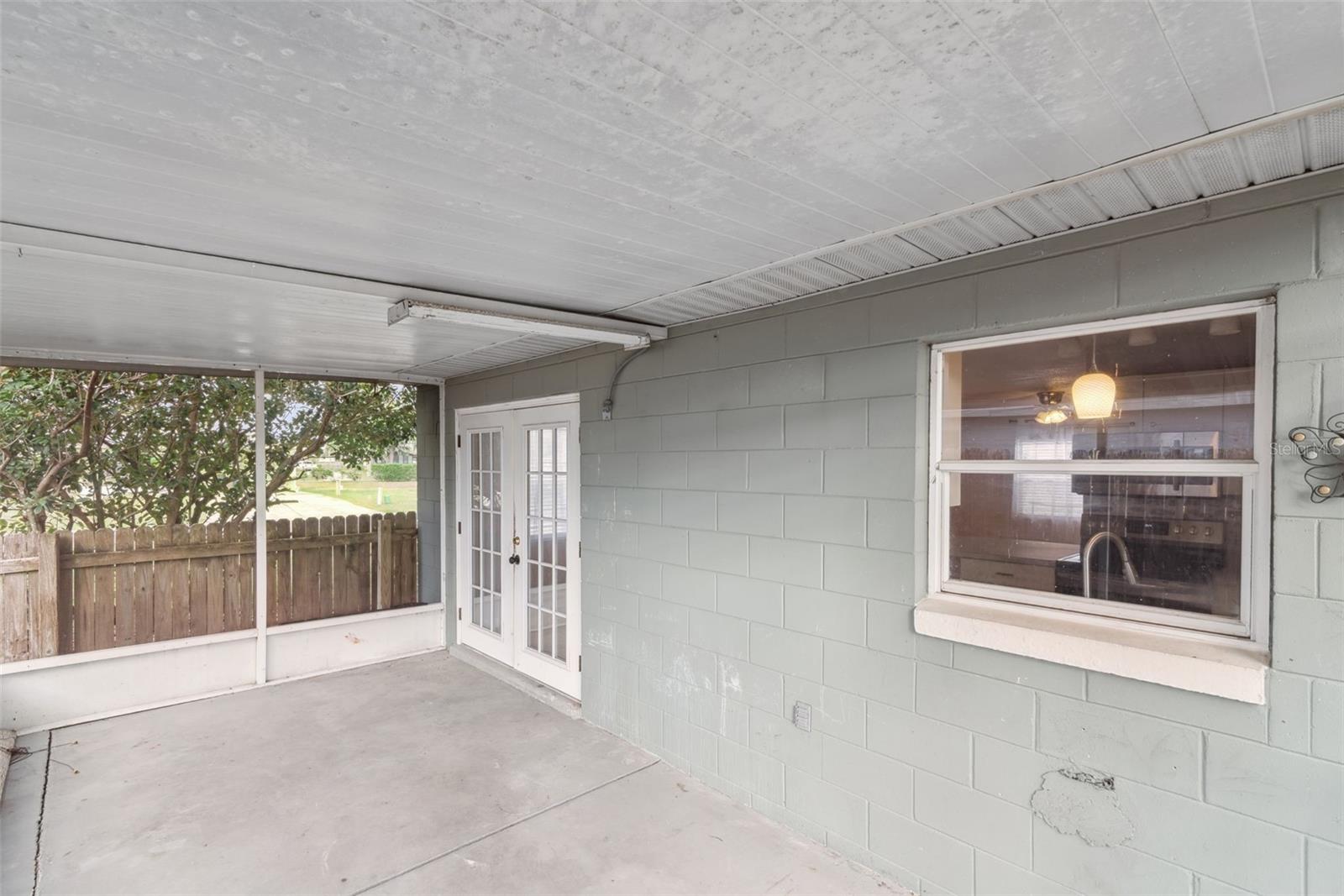 Image 18 of 21 For 21 Cayman Circle