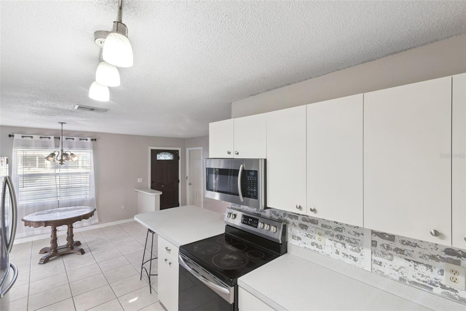 Image 6 of 21 For 21 Cayman Circle