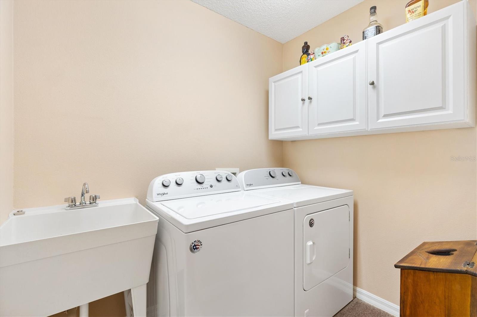 Image 27 of 39 For 1884 Poppy Circle