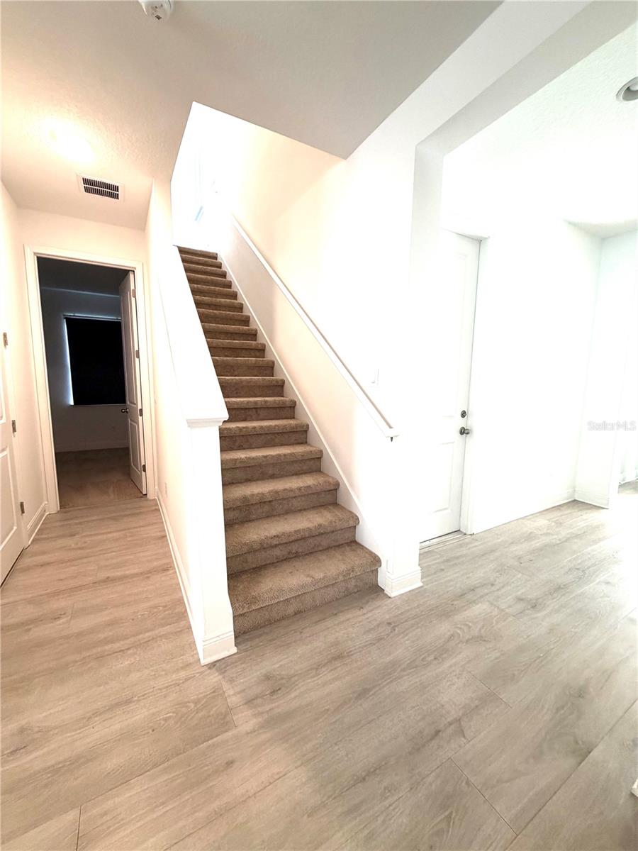 Image 28 of 47 For 15050 Lake Bessie Loop