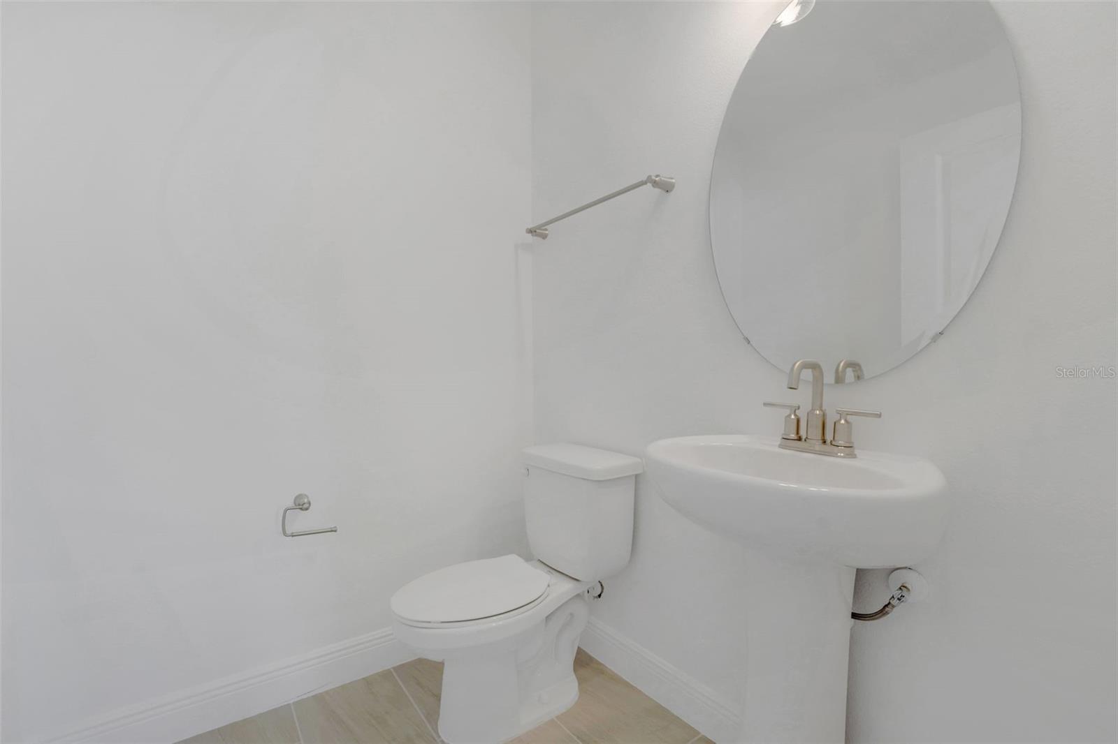 Image 13 of 51 For 14354 Crest Palm Avenue