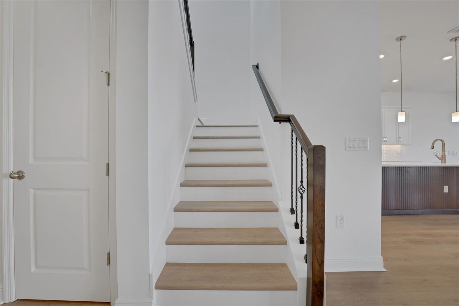 Image 32 of 51 For 14354 Crest Palm Avenue