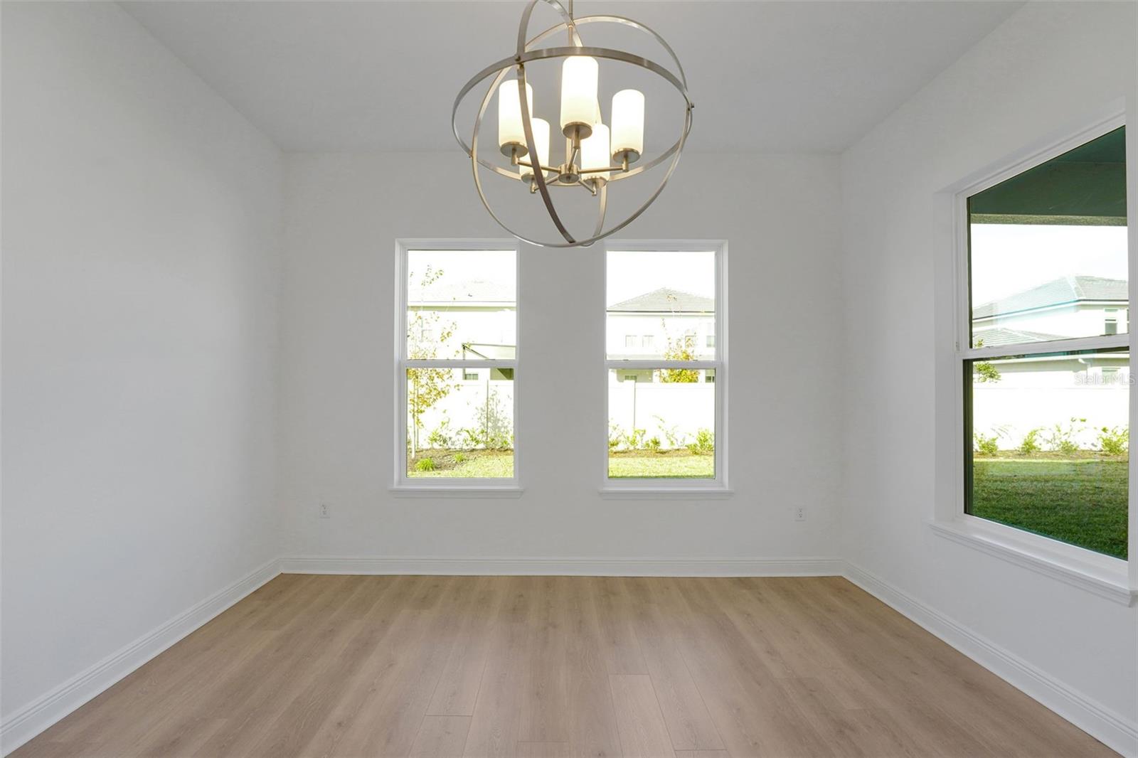 Image 36 of 51 For 14354 Crest Palm Avenue