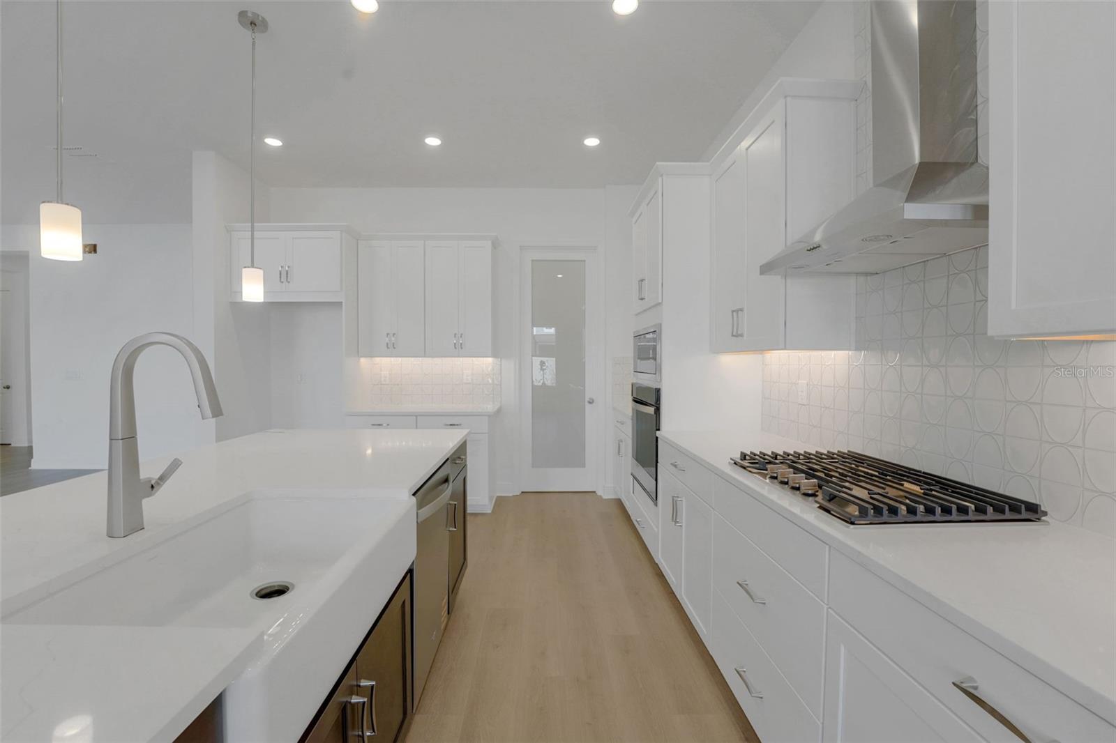 Image 37 of 51 For 14354 Crest Palm Avenue