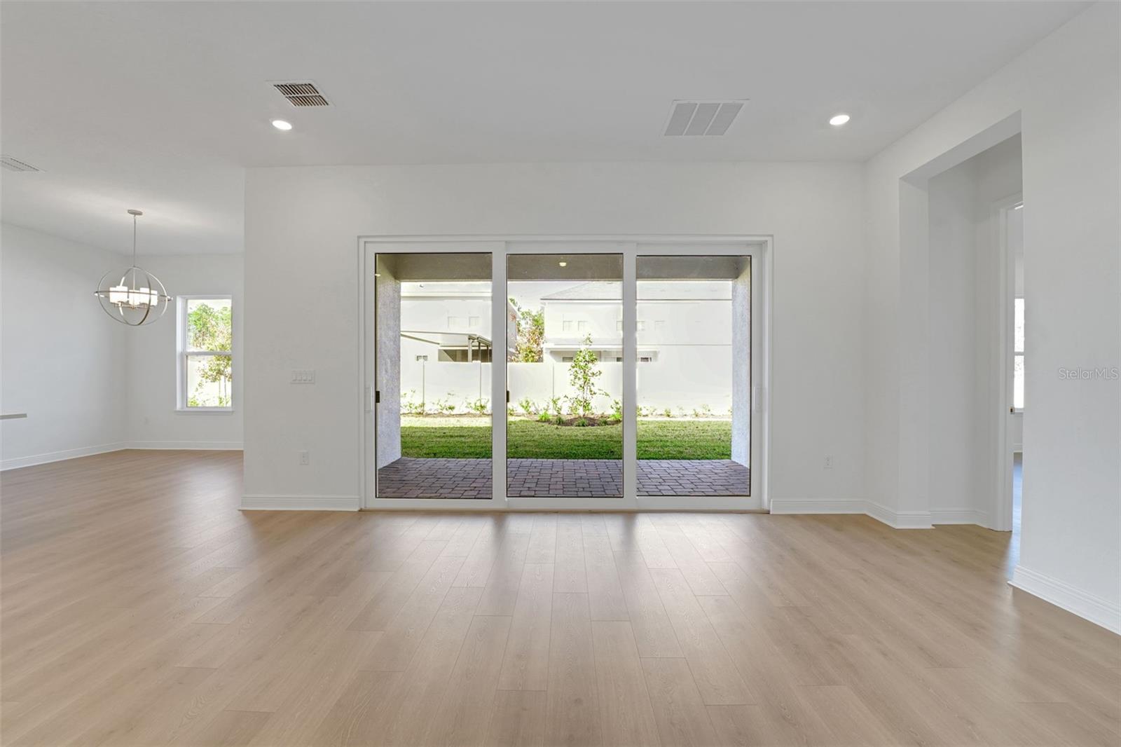 Image 40 of 51 For 14354 Crest Palm Avenue