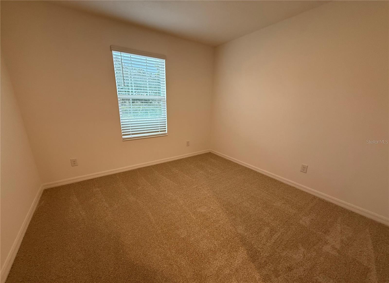 Image 11 of 19 For 215 Glass Onion Drive