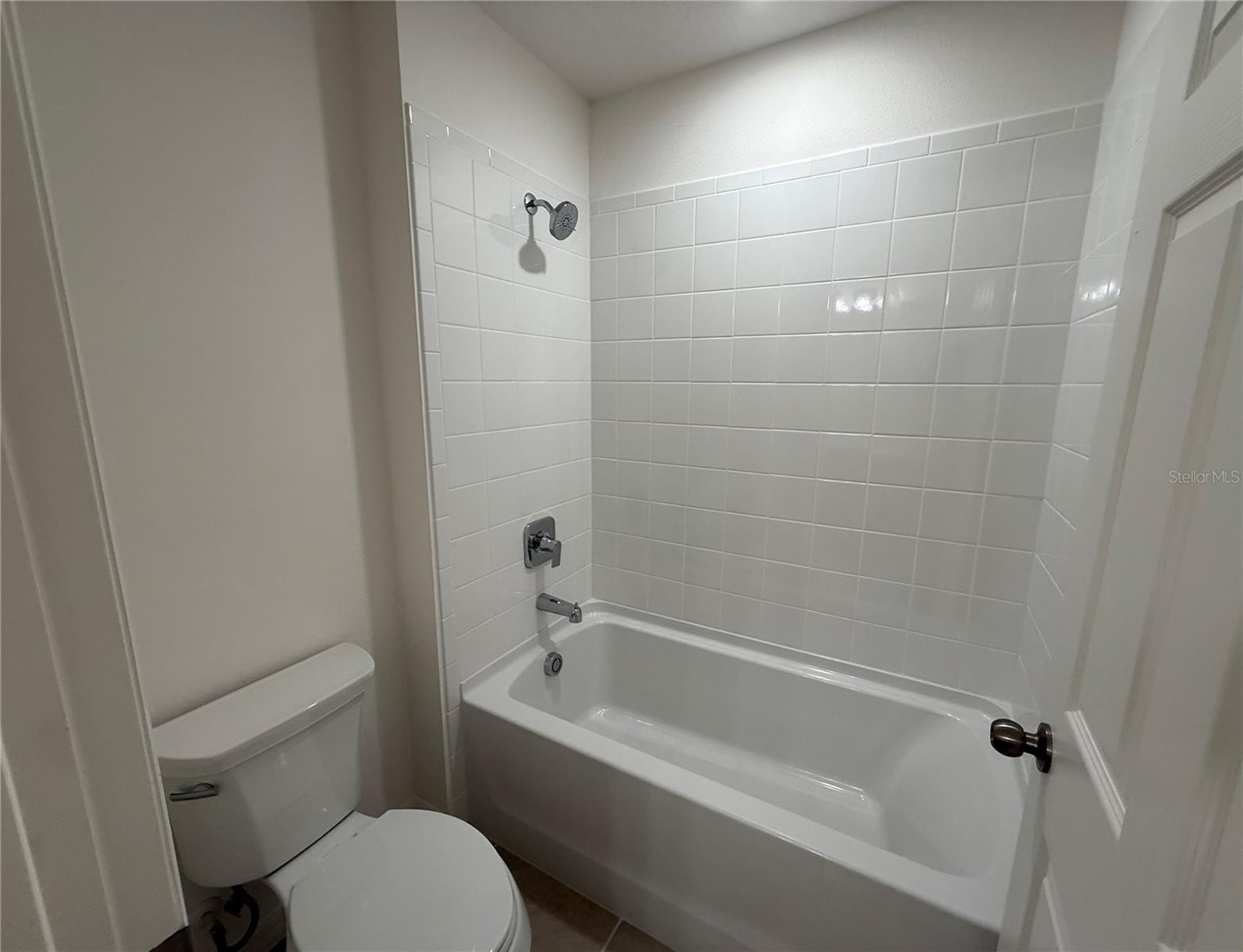 Image 13 of 19 For 215 Glass Onion Drive