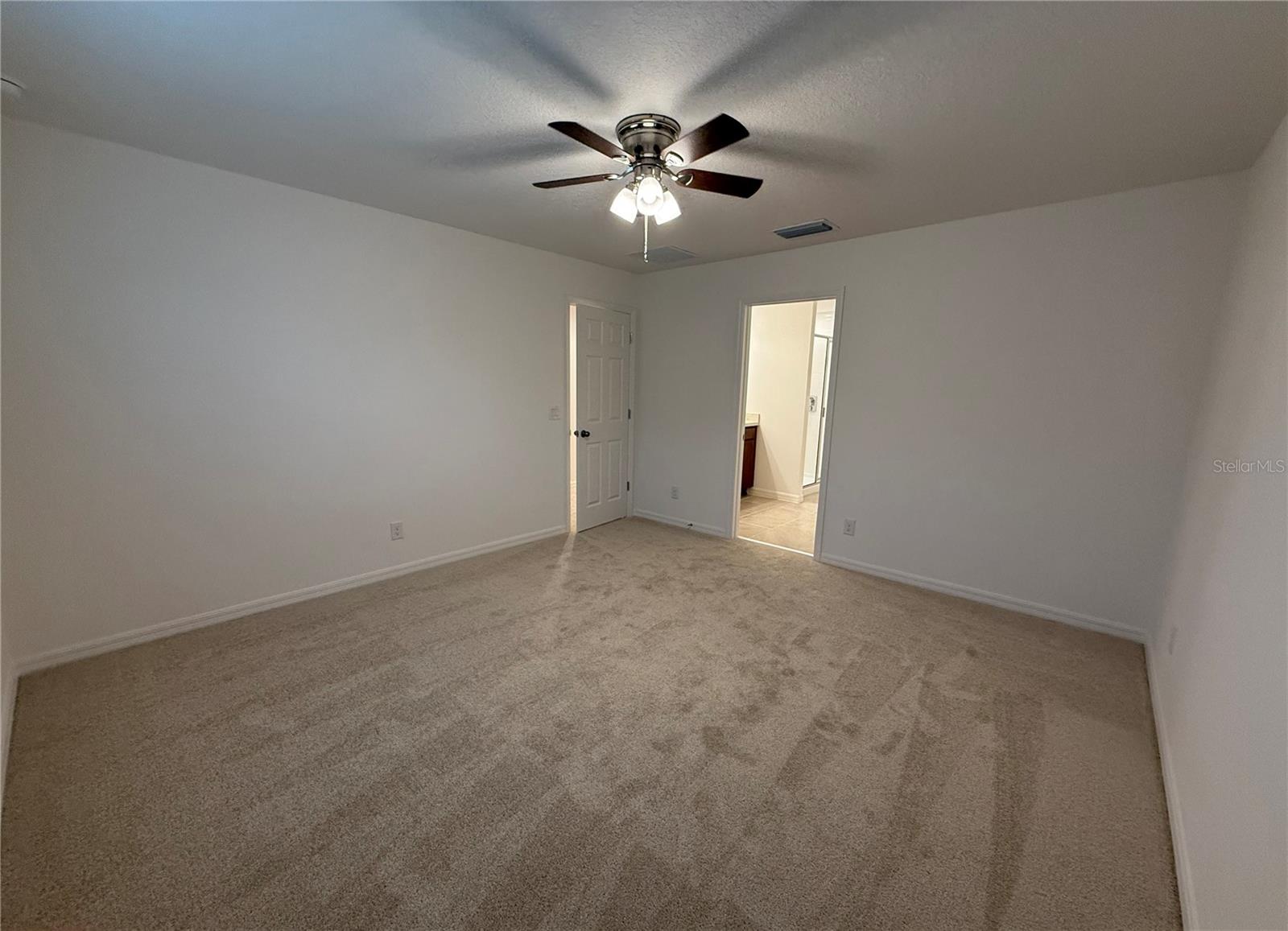 Image 16 of 19 For 215 Glass Onion Drive