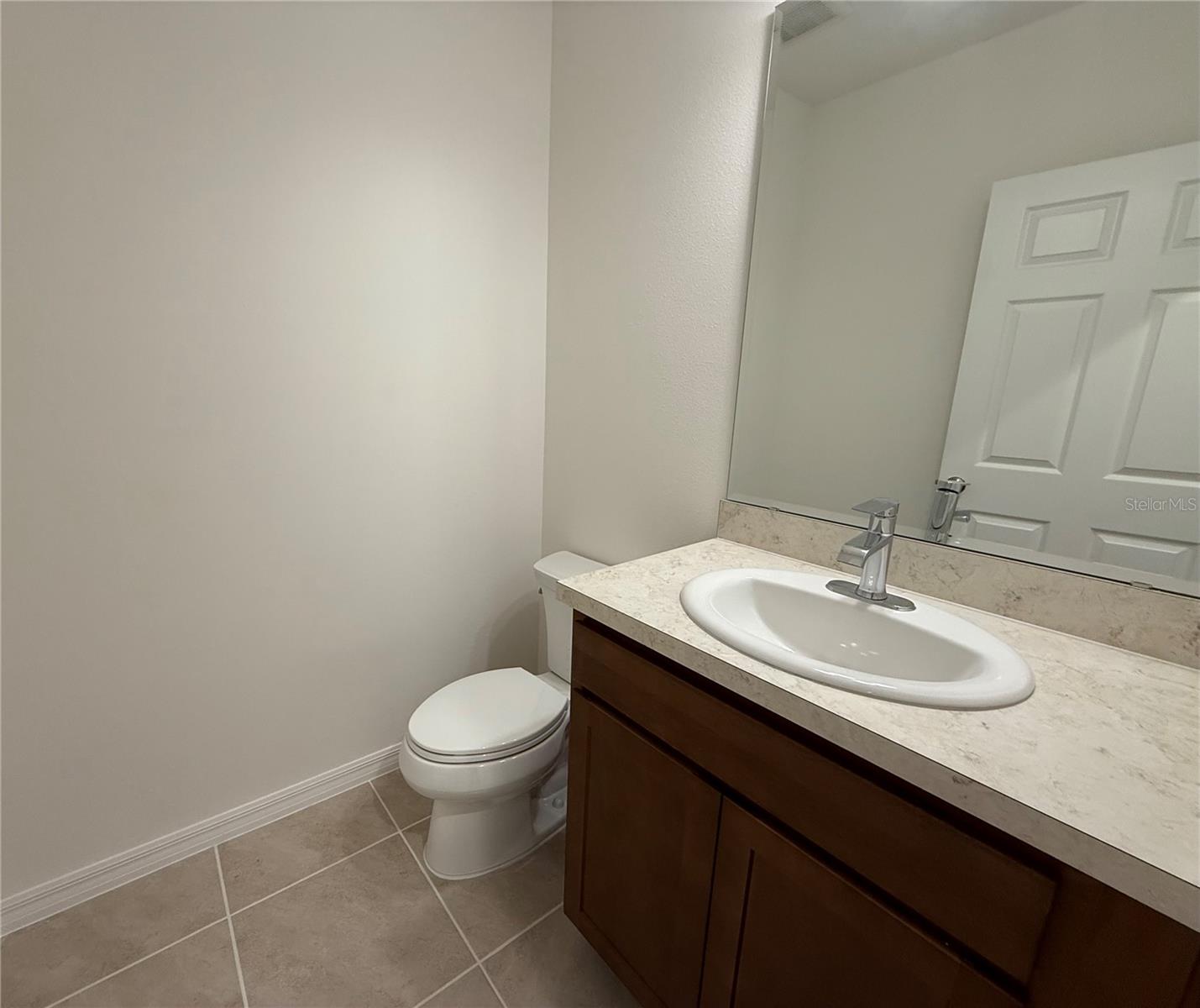 Image 8 of 19 For 215 Glass Onion Drive