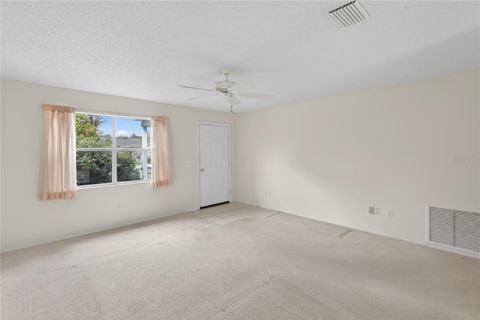 Image 5 of 28 For 242 Juarez Way