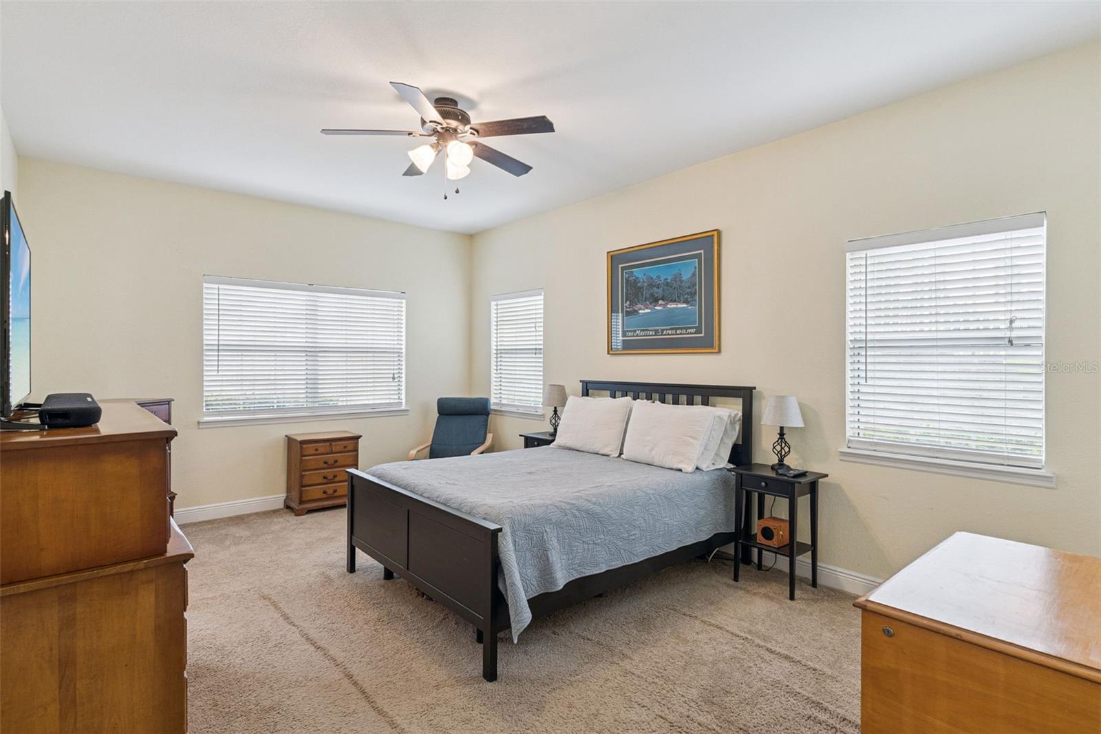 Image 15 of 42 For 13216 Fountainbleau Drive