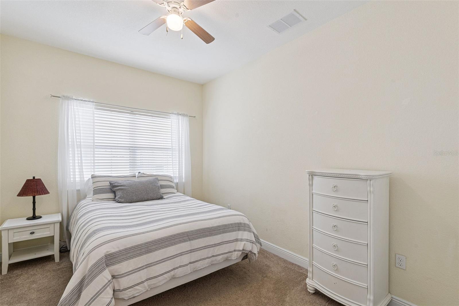 Image 20 of 42 For 13216 Fountainbleau Drive