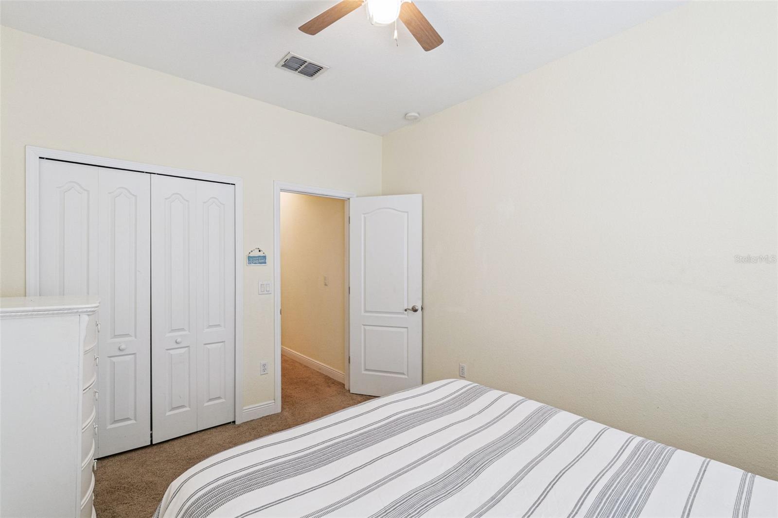 Image 21 of 42 For 13216 Fountainbleau Drive