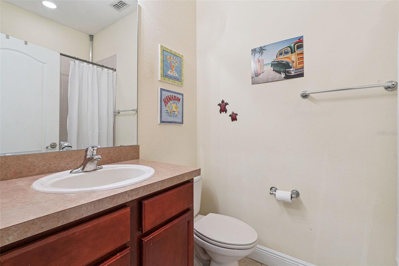 Image 22 of 42 For 13216 Fountainbleau Drive