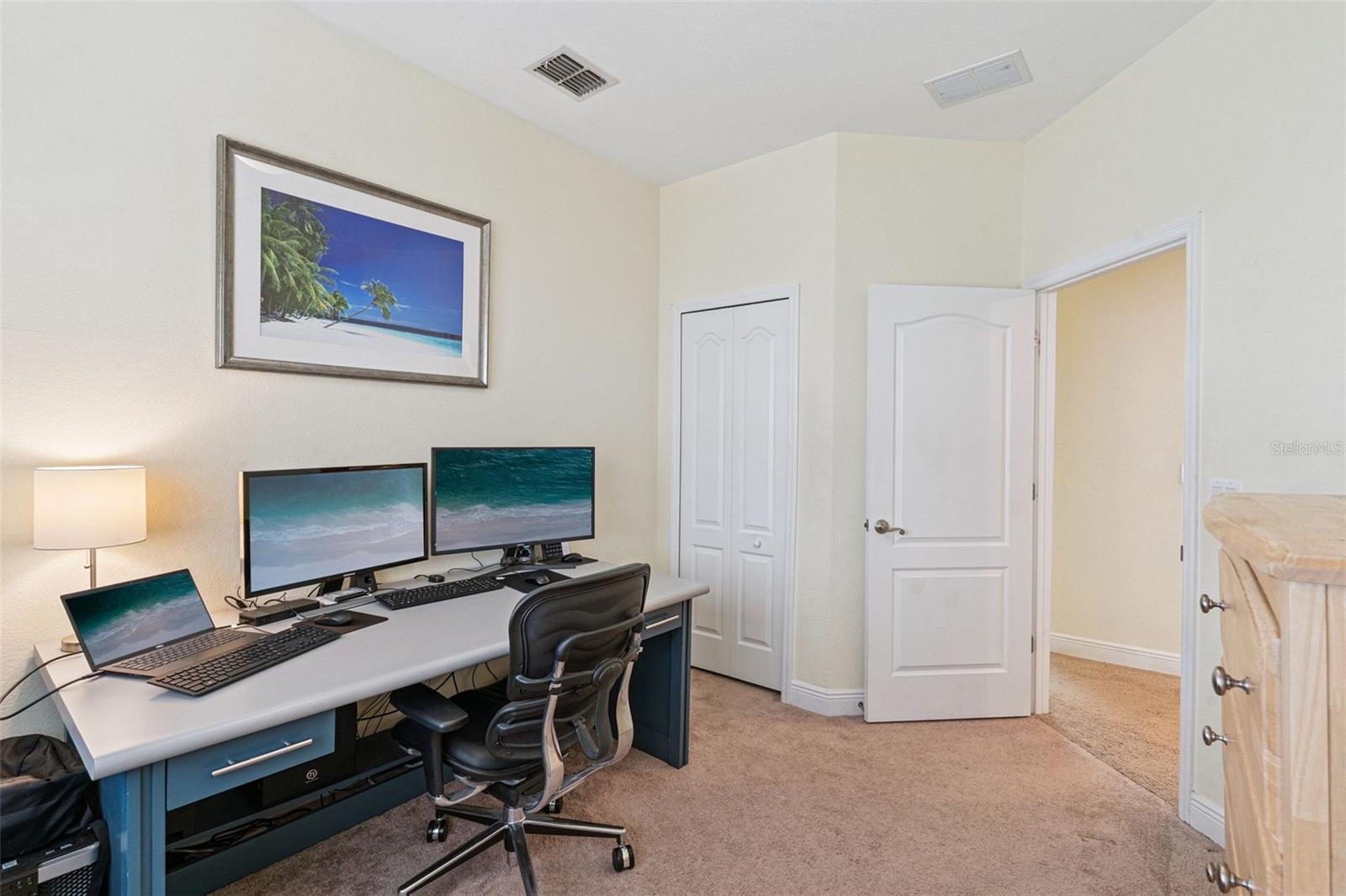 Image 24 of 42 For 13216 Fountainbleau Drive