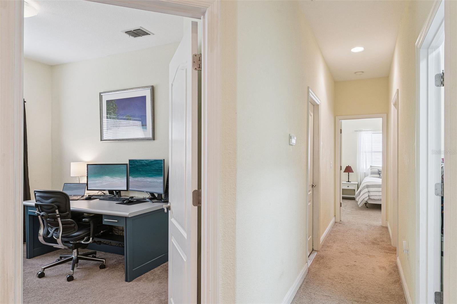 Image 25 of 42 For 13216 Fountainbleau Drive