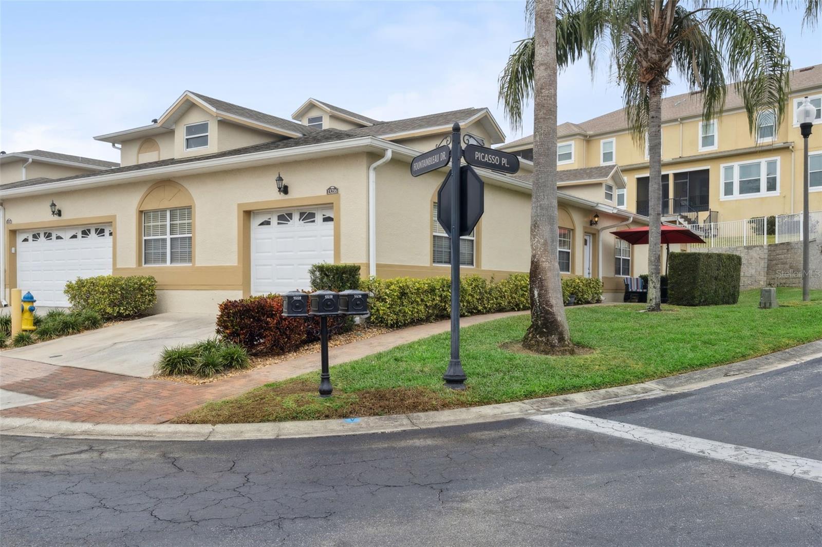 Image 30 of 42 For 13216 Fountainbleau Drive