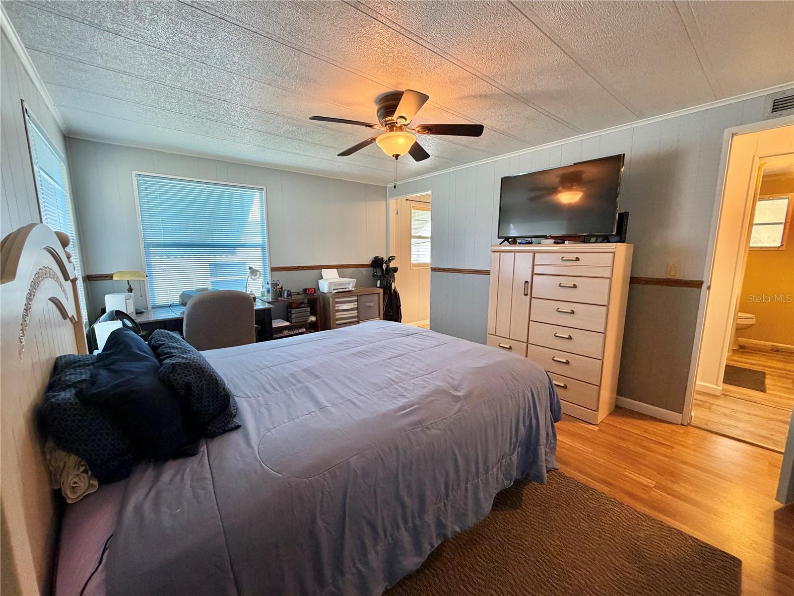 Image 29 of 46 For 188 Hibiscus Way