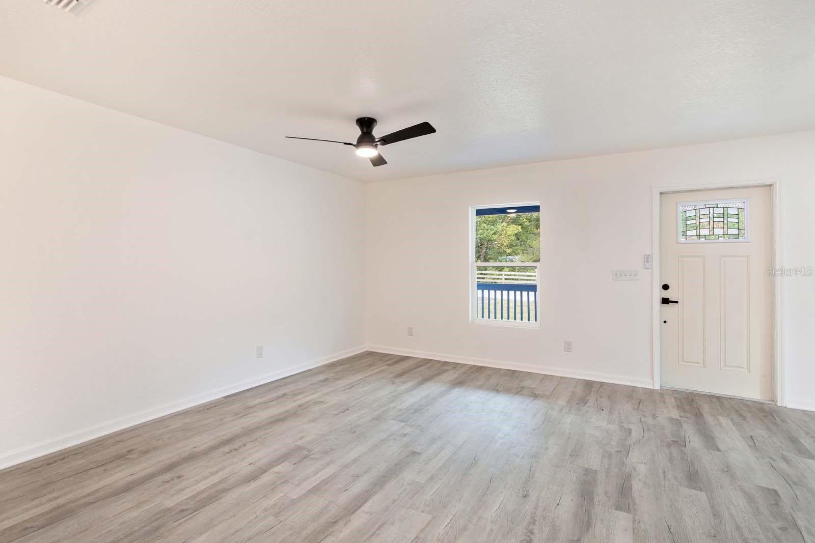 Image 18 of 23 For 4817 Cr 686  