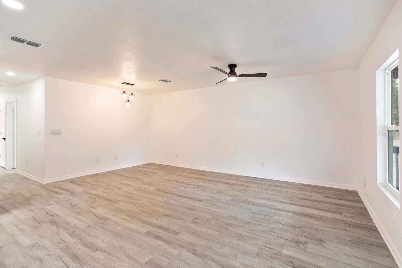 Image 19 of 23 For 4817 Cr 686  